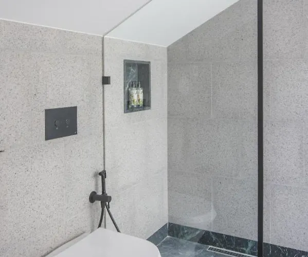 62 Design House Порту