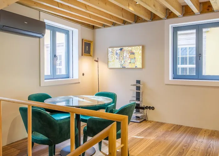 62 Design House Apartment *